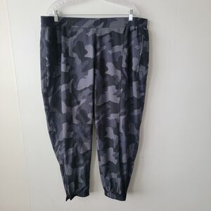 Old navy women's Mid-Rise StretchTech Joggers size XXL side-pocket camo